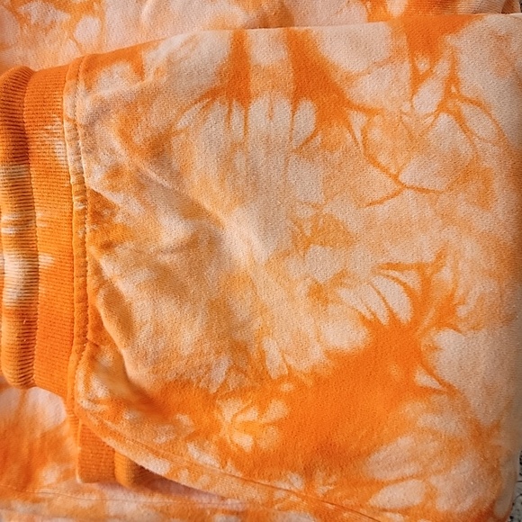 Tie Dye Short 🧡 - Picture 8 of 8